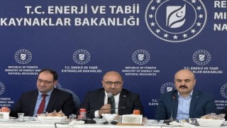 Afşinbey Eğitim Vakfı’ndan Ankara’daki Öğrencilere Kariyer ve Burs Desteği