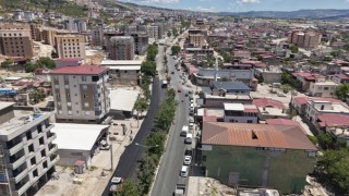 Büyükşehir, Doğukent Yolunda Asfalt Mesaisini Sürdürüyor