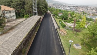Büyükşehir, Hacı Bayram Veli Mahallesi’nde 31015. Sokak’ı Sıcak Asfaltla Buluşturuyor