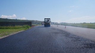 Elmalar – Çokyaşar Yolu Sıcak Asfalt ile Kaplanıyor