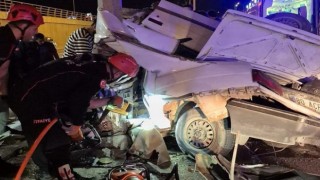 Kahramanmaraş’ta otomobil aydınla direğine çarptı: 3 yaralı