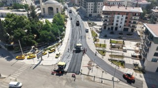 Büyükşehir, Zübeyde Hanım’da İkinci Etaba Başladı; Son Kat Asfalt Seriliyor