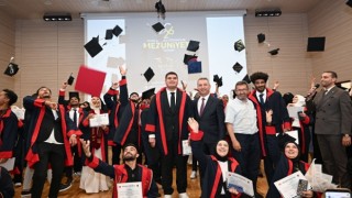 Uluslararası Öğrenciler Mezuniyet Coşkusunda Buluştu