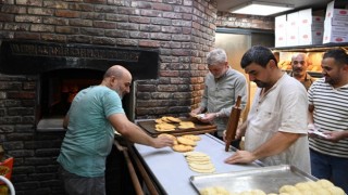 Başkan Görgel, Kapalı Çarşı’da Esnaf ve Vatandaşlarla Bir Araya Geldi