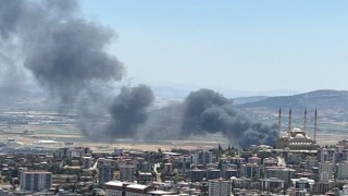 Kahramanmaraş’ta plastik deposu ve tekstil fabrikasında yangın 