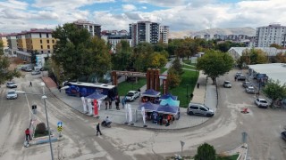 Büyükşehir’in Bilim Otobüsü Gençleri Uygulamalı Etkinliklerle Buluşturdu