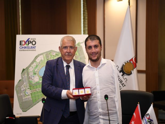 Başkan Mahçiçek, Dünya ve Avrupa Şampiyonu Beytullah Eroğlu ile Bir Araya Geldi.
